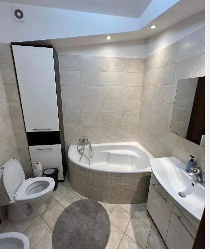 Cheerful 3 Bedroom House