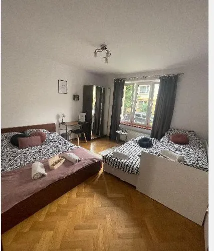 Проживание в семье Cheerful 3 Bedroom House