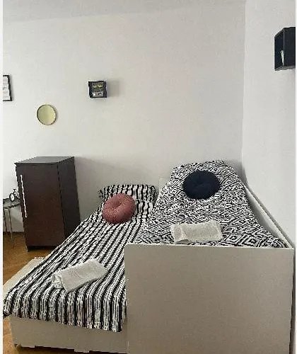 Cheerful 3 Bedroom House Краков