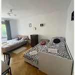 Cheerful 3 Bedroom House