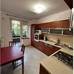 Homestay szállás Cheerful 3 Bedroom House Krakkó