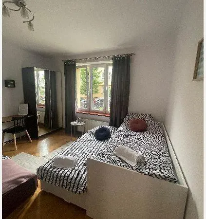 Cheerful 3 Bedroom House 克拉科夫