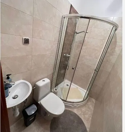 Cheerful 3 Bedroom House 克拉科夫